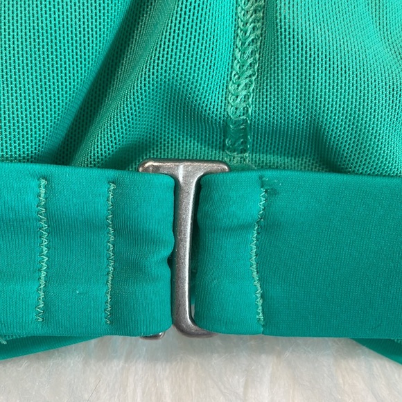 Athleta Maldives Vintage Floral Bikini Top Size 34B/C - Picture 7 of 11